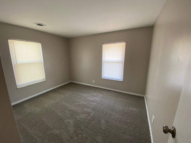 Victoria Village 1900 Sunny Ct Columbus OH 43229 Apartment Finder