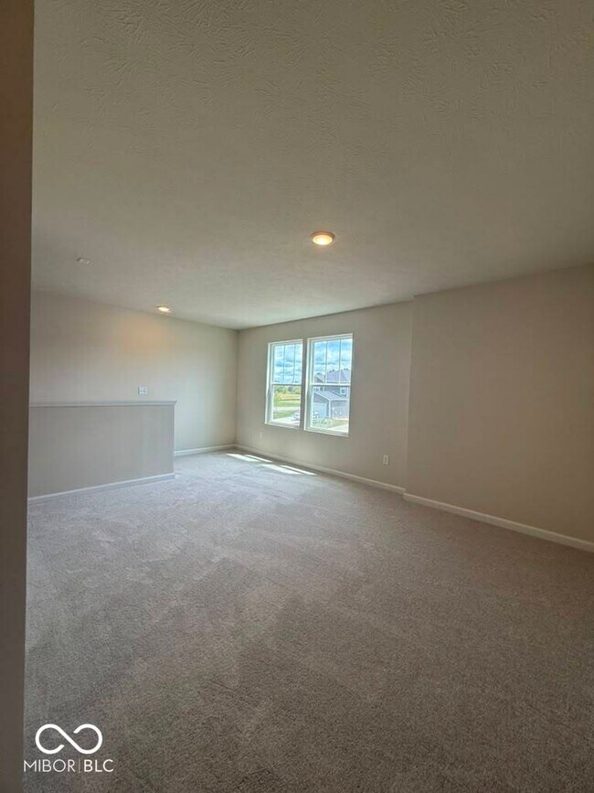 Building Photo - 3802 Sterling Dr