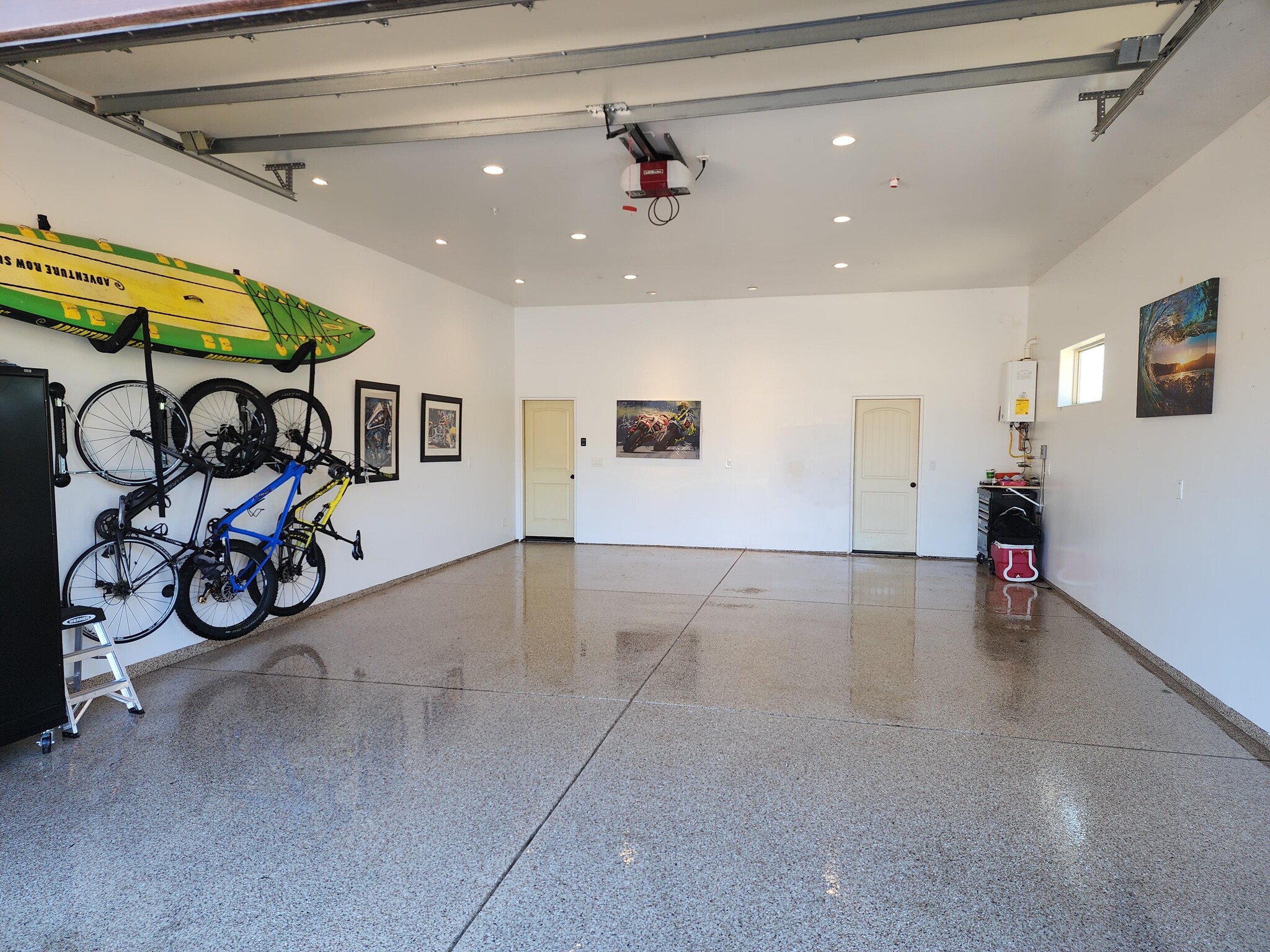 Building Photo - 2296 Holly Dr