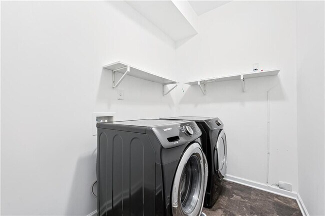 Building Photo - 1586 Garden View Dr