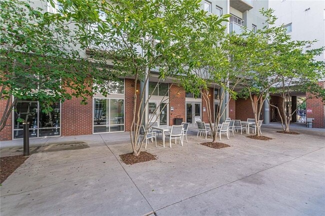 Building Photo - 620 Glen Iris Dr NE