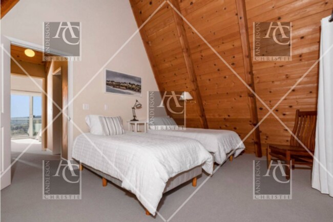 Building Photo - 4 bedroom 3 bath home in Scotts Valley