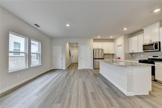 Building Photo - 2357 Whitworth St