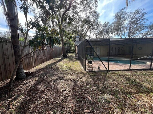 Building Photo - 8748 Forest Lake Dr