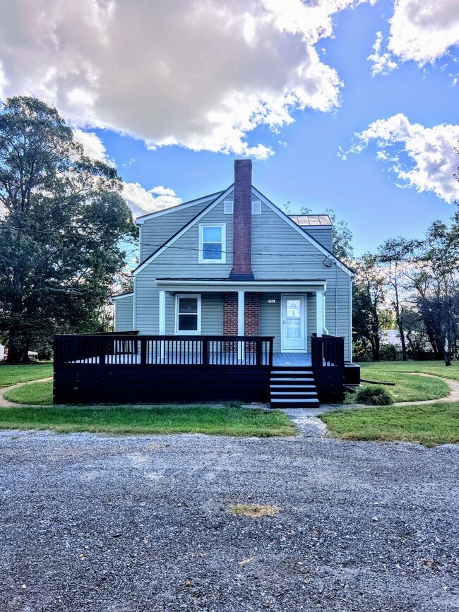 Primary Photo - 3 Bed | 2 Bath | 1+ Acre | 2-Car Garage | ...