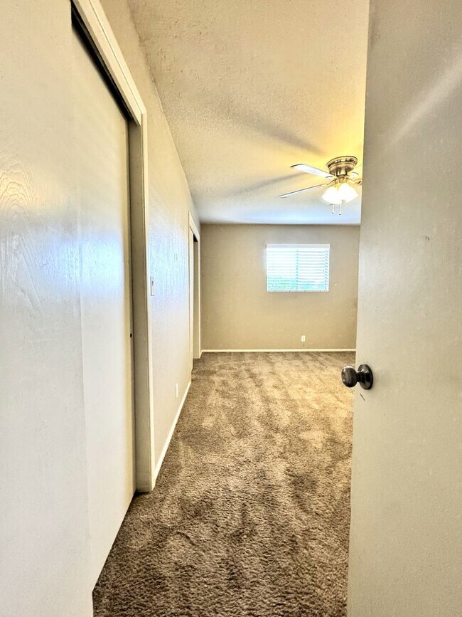 Building Photo - BEAUTIFUL 2 BEDROOM IN DREAMLAND VILLAS 55...