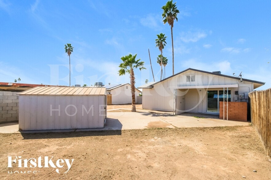 Building Photo - 5213 S 47th Pl