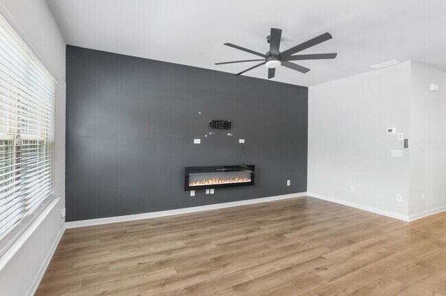 Building Photo - 7122 Chara Ln