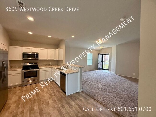 Building Photo - 8609 Westwood Crk Dr