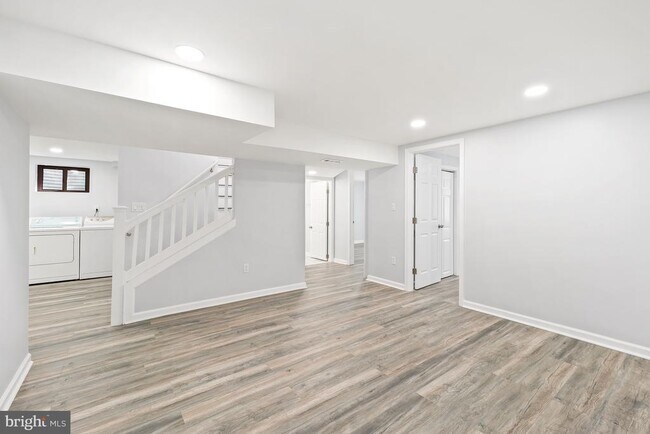 Building Photo - 11309 Cherry Hill Rd