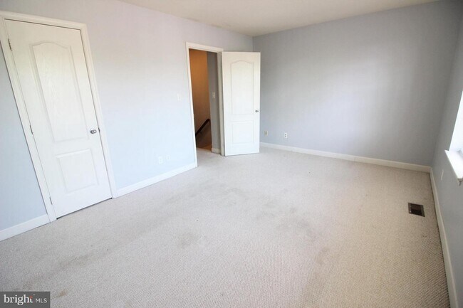 Building Photo - 14105 Yorkshire Woods Dr