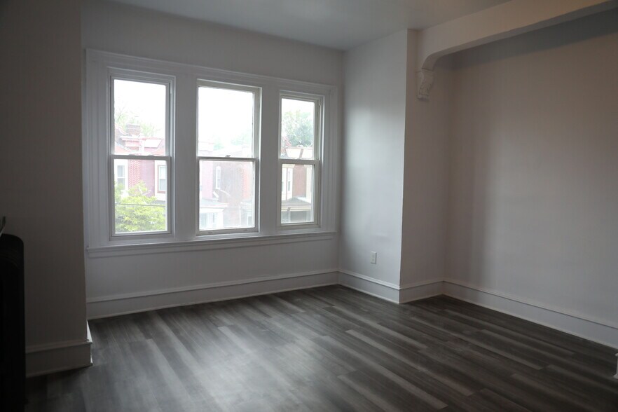 Building Photo - 4826 N Camac St