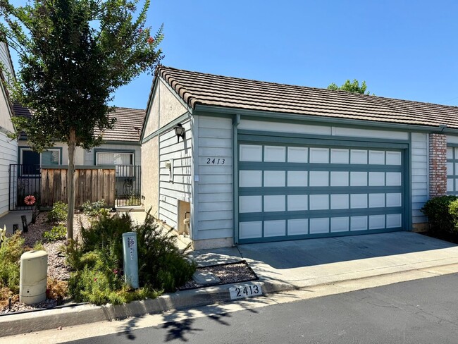 Primary Photo - Single Story Townhome in Escondido!