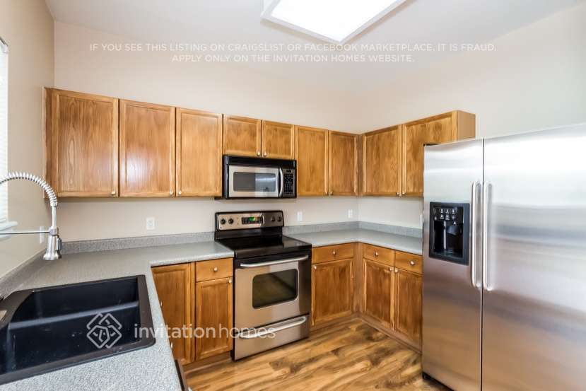 Building Photo - 392 Balsa Dr