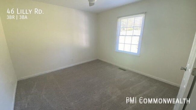 Building Photo - 3 Bed / 3 Bath Single Family (Available 8/...