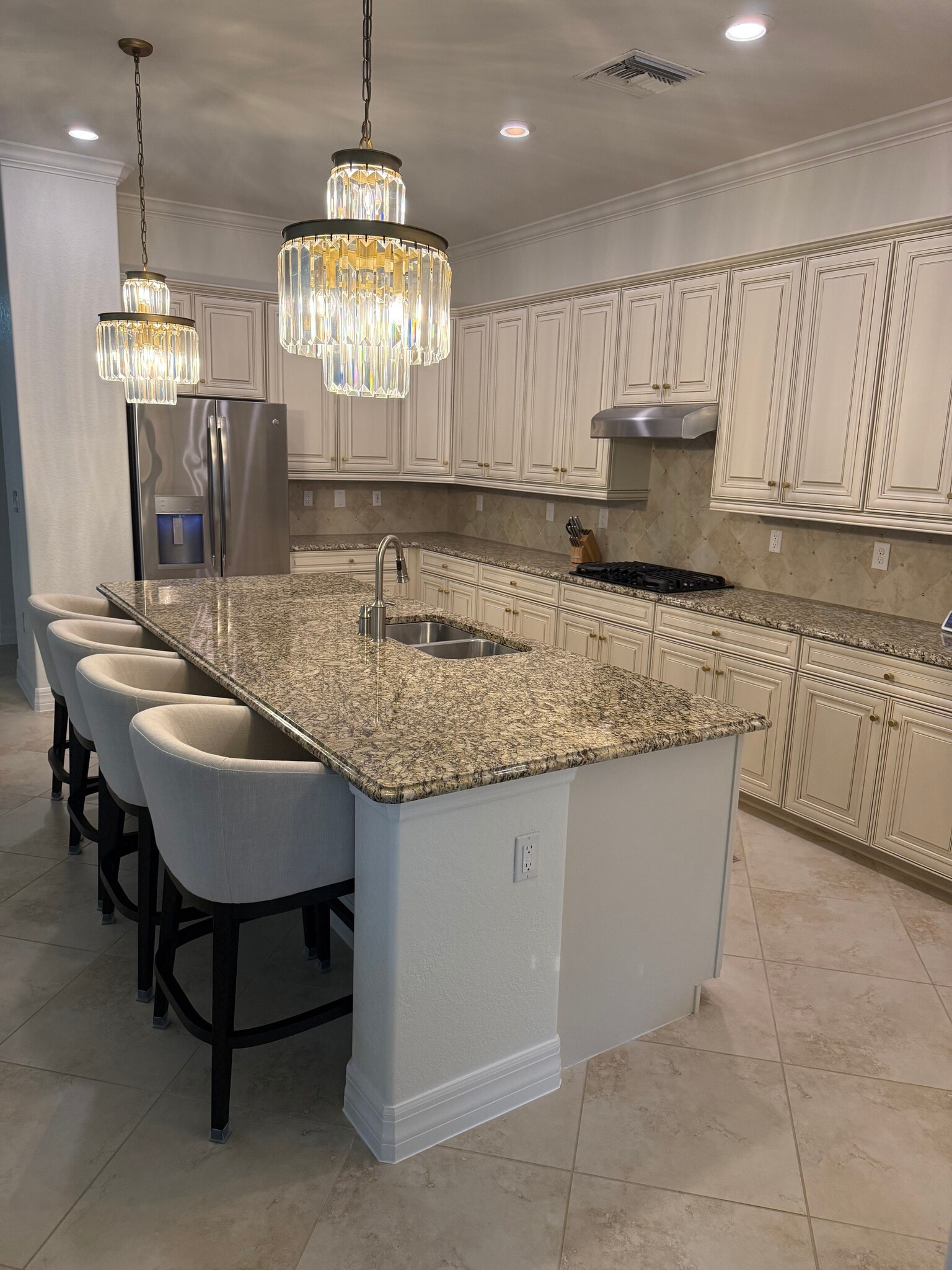 Building Photo - 2806 Aviamar Cir