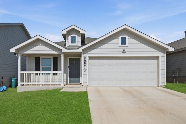 Building Photo - *Half off of the 1st months rent!*