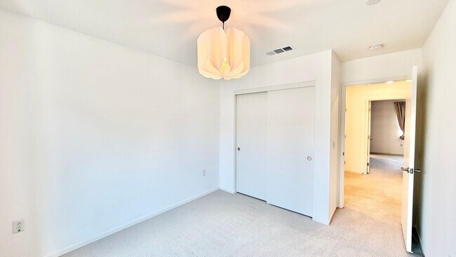 Building Photo - 320 Citrine Trl