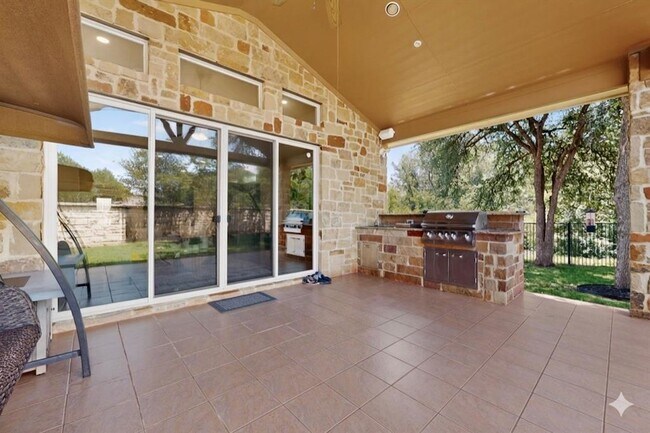 Building Photo - 13900 Tyburn Trail
