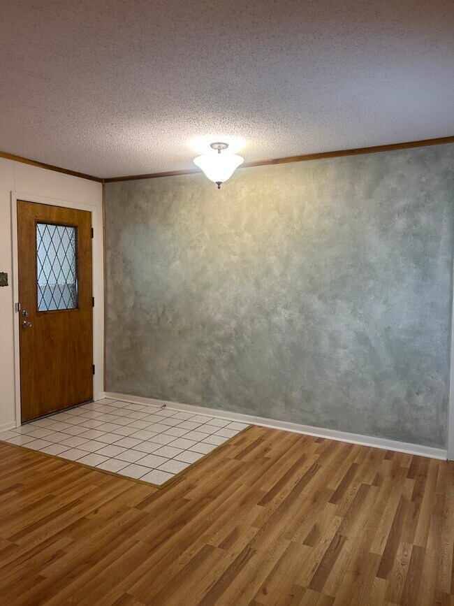 Building Photo - 2205 Forest Trail