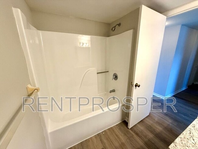 Building Photo - 1044 Mollie Ln