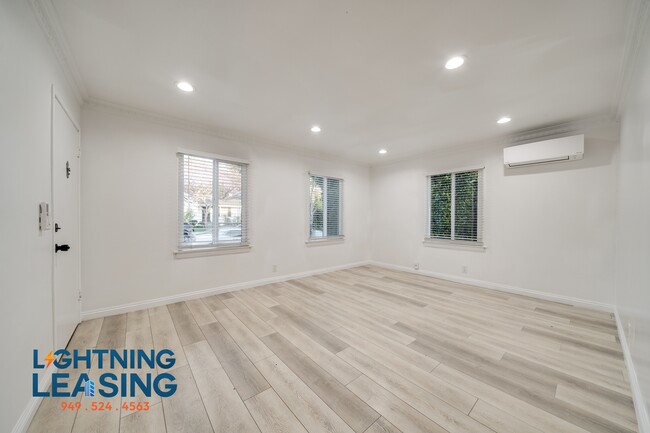 Building Photo - 1363 Hauser Blvd