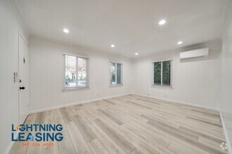Building Photo - 1363 1/2 Hauser Blvd-1D