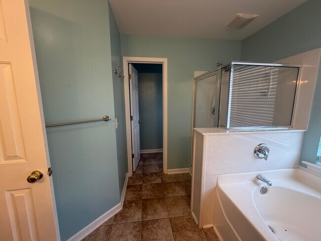 Building Photo - 575 Batty Way