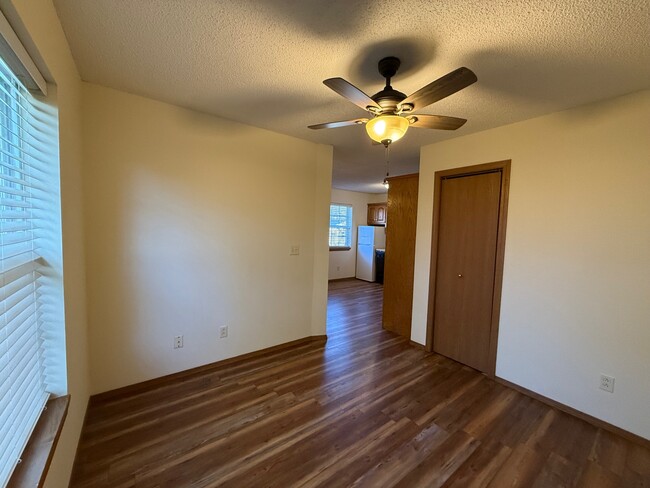 1 Bedroom Unfurnished All Utilities Paid! - 2318 E 8th St