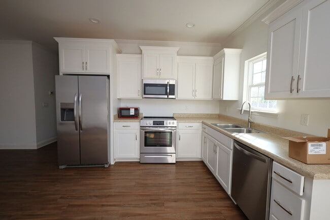 Building Photo - 2308 Mimosa Dr