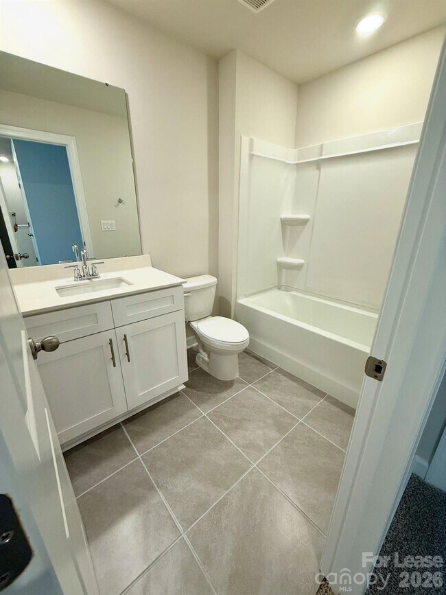 Building Photo - 1719 Braemar Vlg Dr