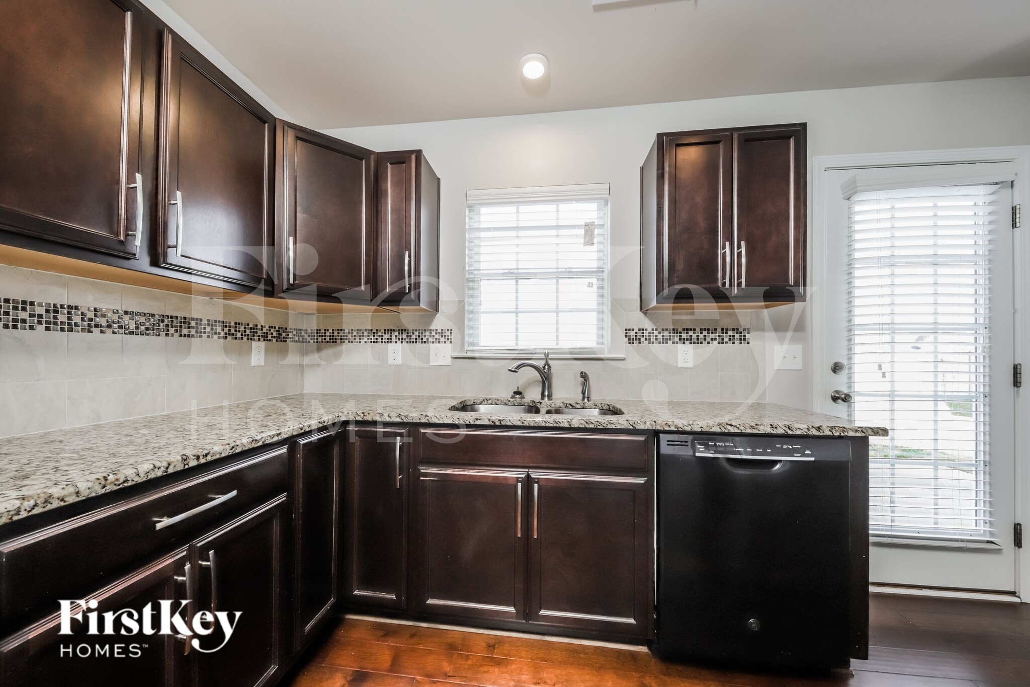 Building Photo - 5721 Midstream Cir