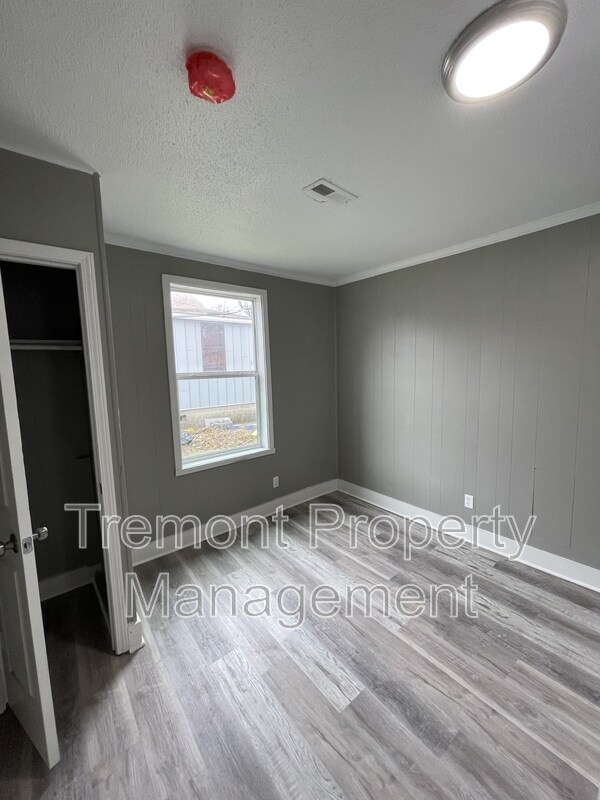 Building Photo - 1710 South Kelley Street