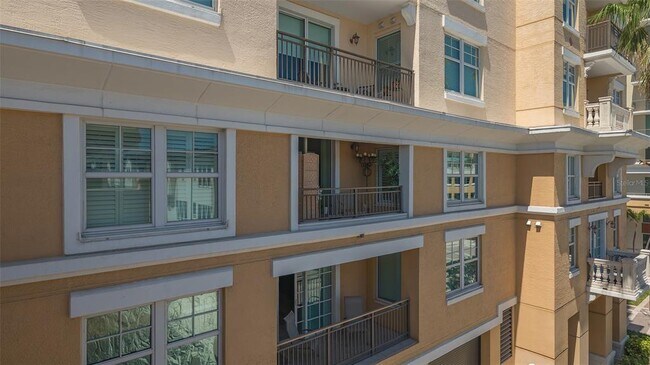 Building Photo - 750 N Tamiami Trl