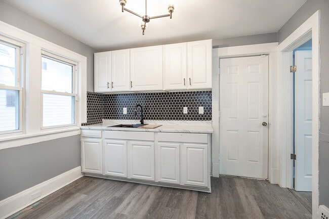 Building Photo - 10315 Gay Ave