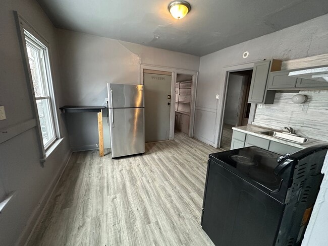 Primary Photo - 2876 N 26th St