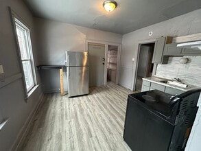 Building Photo - 2876 N 26th St