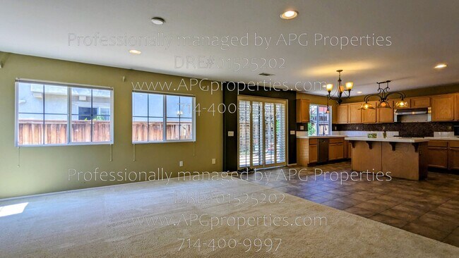 Building Photo - 2439 N Cameo Ct