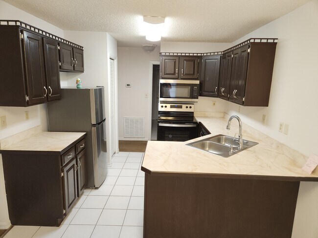 Building Photo - 6105 W 2nd Manor