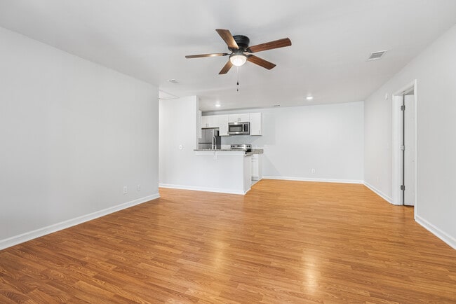 Building Photo - King George Apartments