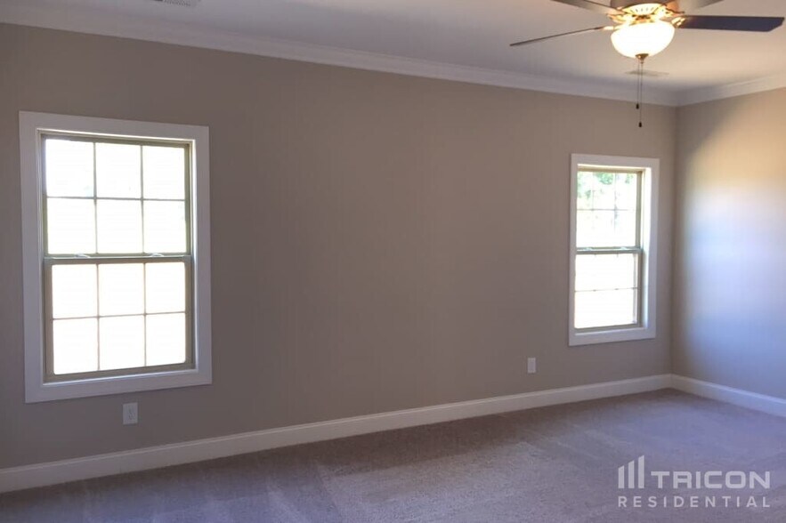 Building Photo - 1502 John Lee Ln