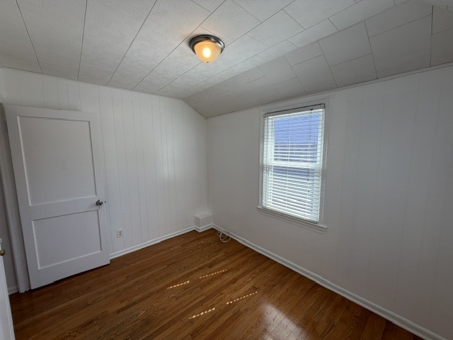 Building Photo - 639 Emerson St NE