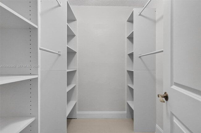 Building Photo - 4000 NE 170th St