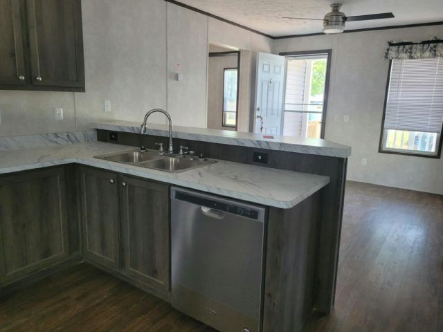 Building Photo - 228 Cardinal Ln
