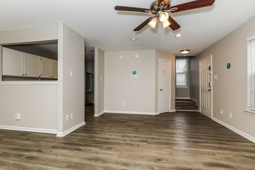 Building Photo - 6653 Stanhope Way