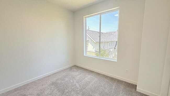 Building Photo - 2907 N Russet St