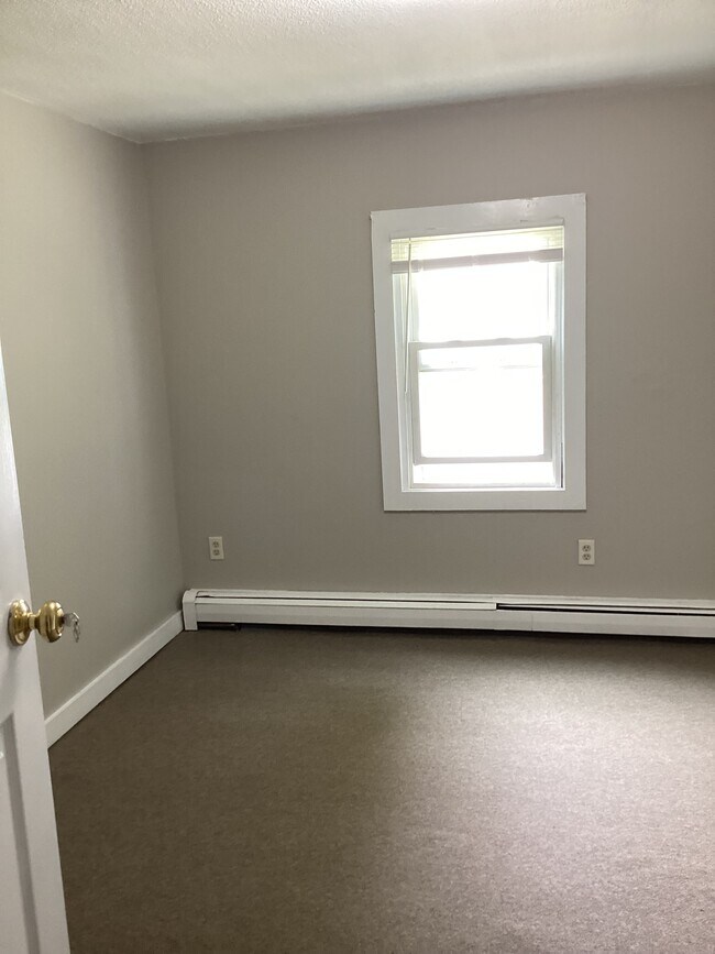 Building Photo - 120 Belchertown Rd