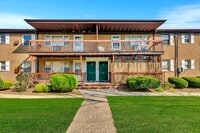 Building Photo - 55 Gill Ln