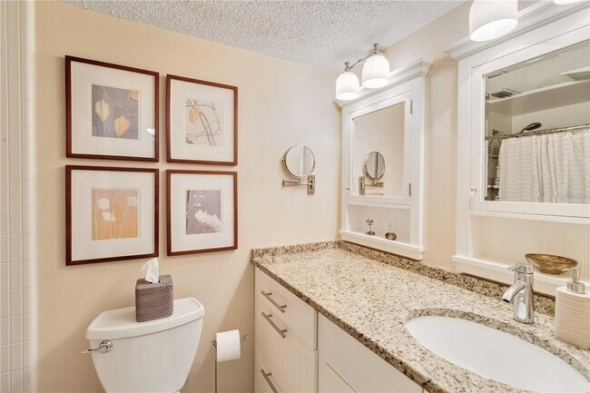 Building Photo - 761 Pine Run Dr