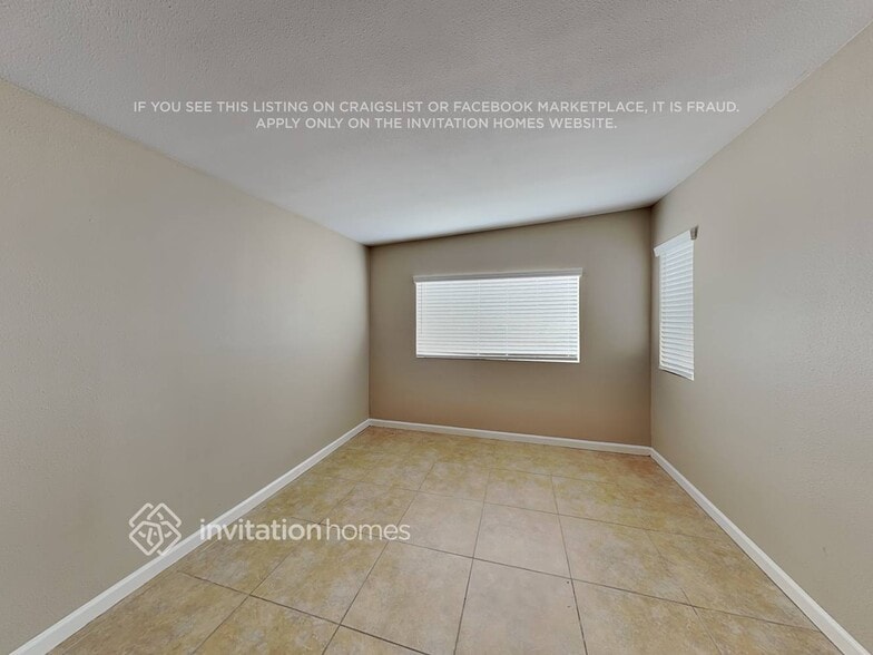 Building Photo - 3221 E Captain Dreyfus Ave